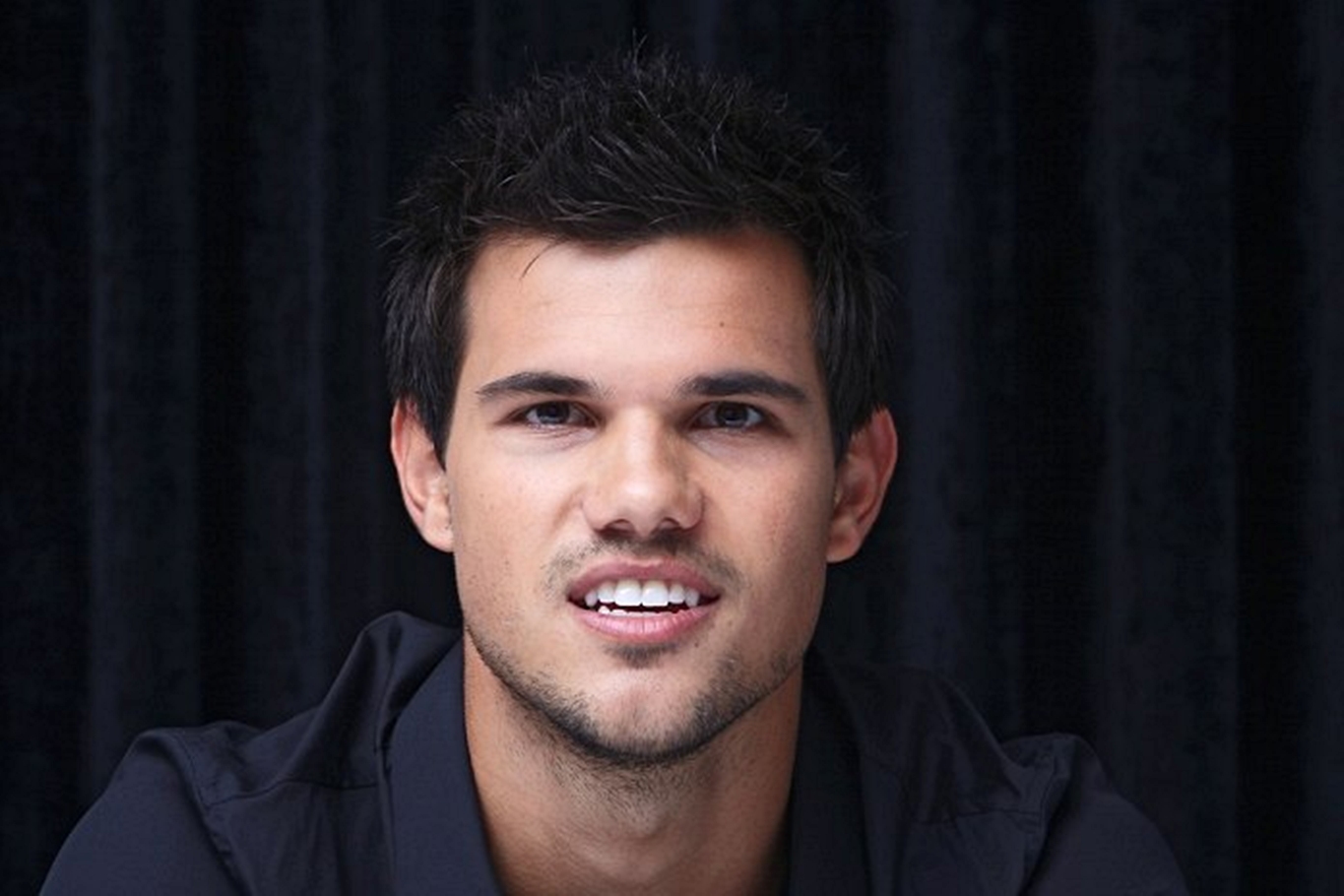 Тейлор дэниел. Тейлор Лотнер косоглазие. Cameron Lautner. Тейлор Лотнер толстый. Taylor Daniel Lautner today.